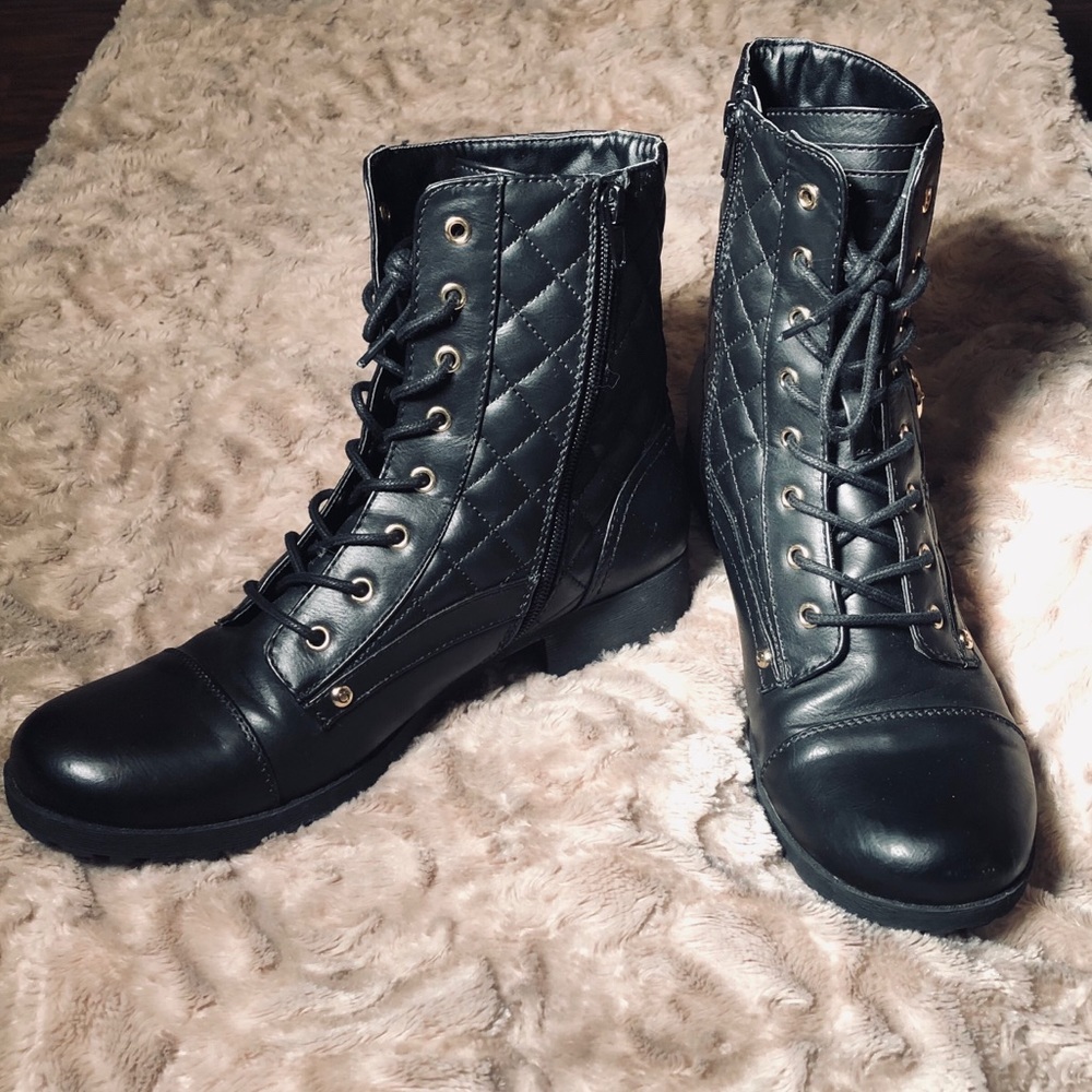 G by Guess Benjie Boots